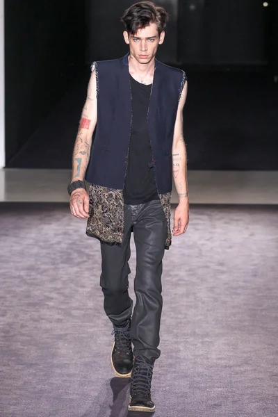 Look 9